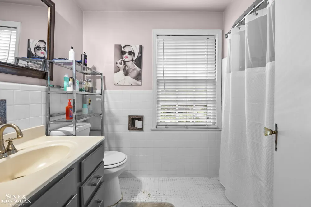 433 Maison Road Grosse Pointe Farms City, MI 48236
