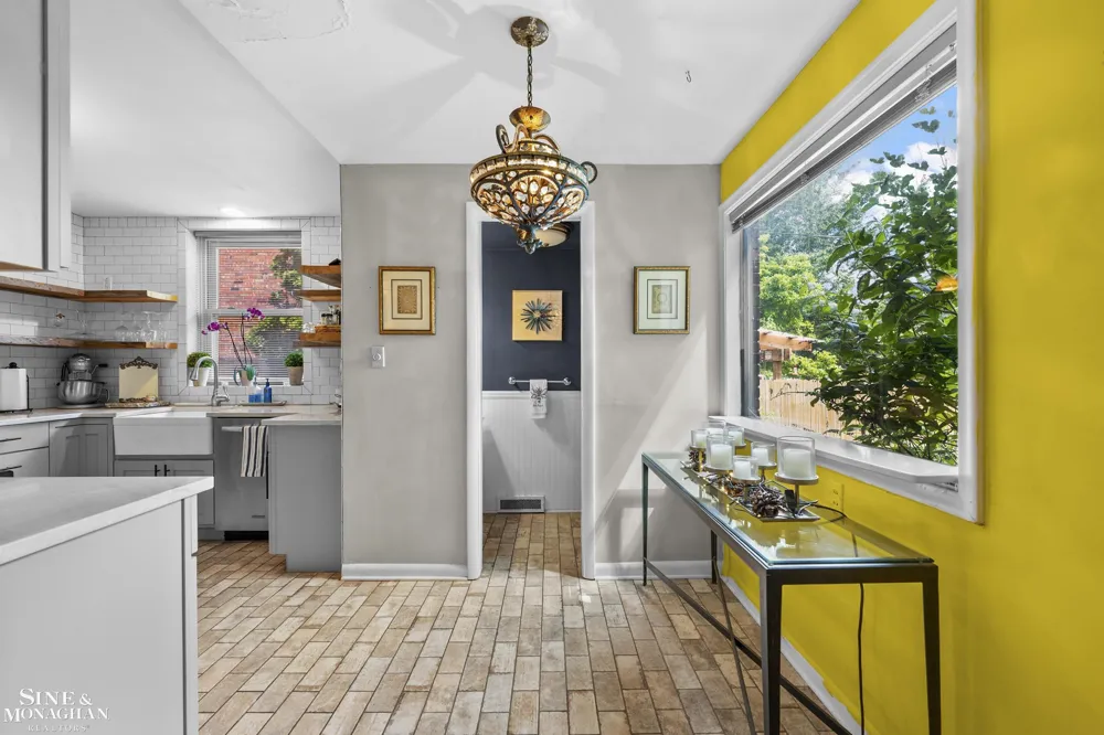 433 Maison Road Grosse Pointe Farms City, MI 48236
