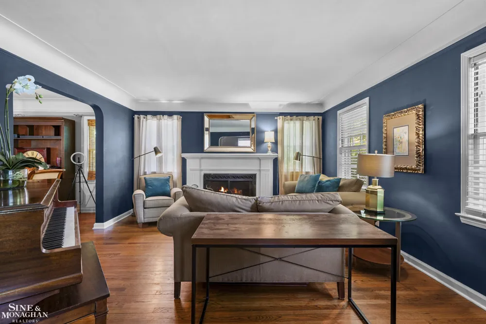 433 Maison Road Grosse Pointe Farms City, MI 48236