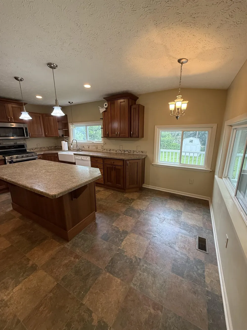 414 Maple Street Ithaca City, MI 48847