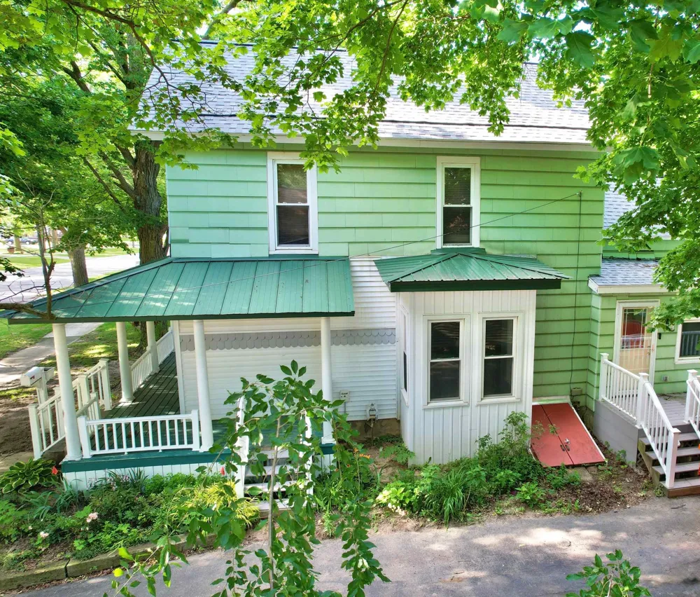 414 Maple Street Ithaca City, MI 48847