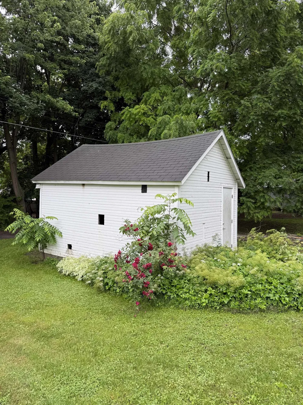 414 Maple Street Ithaca City, MI 48847