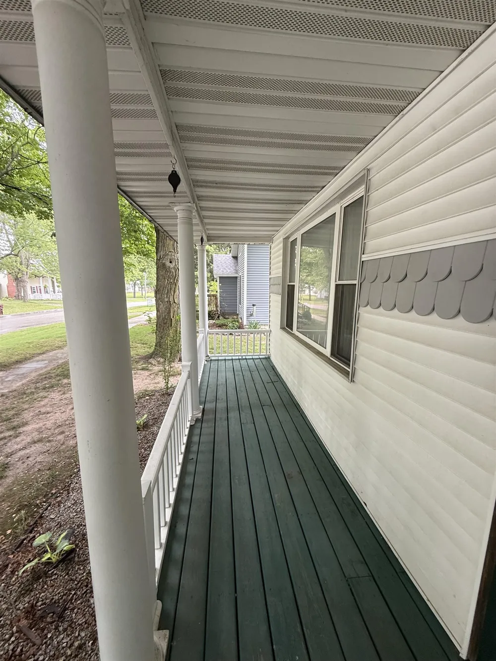 414 Maple Street Ithaca City, MI 48847