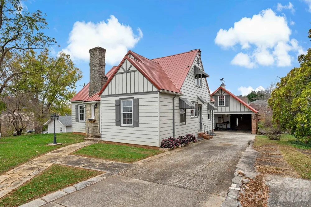 141 Madison Street Marion, NC 28752