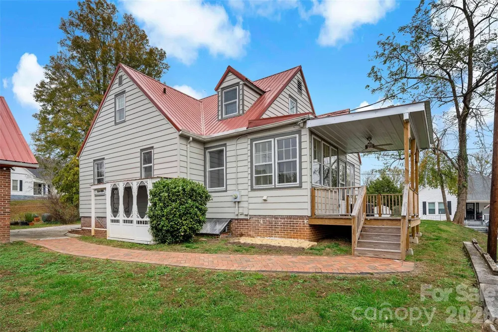 141 Madison Street Marion, NC 28752