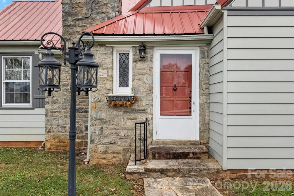 141 Madison Street Marion, NC 28752