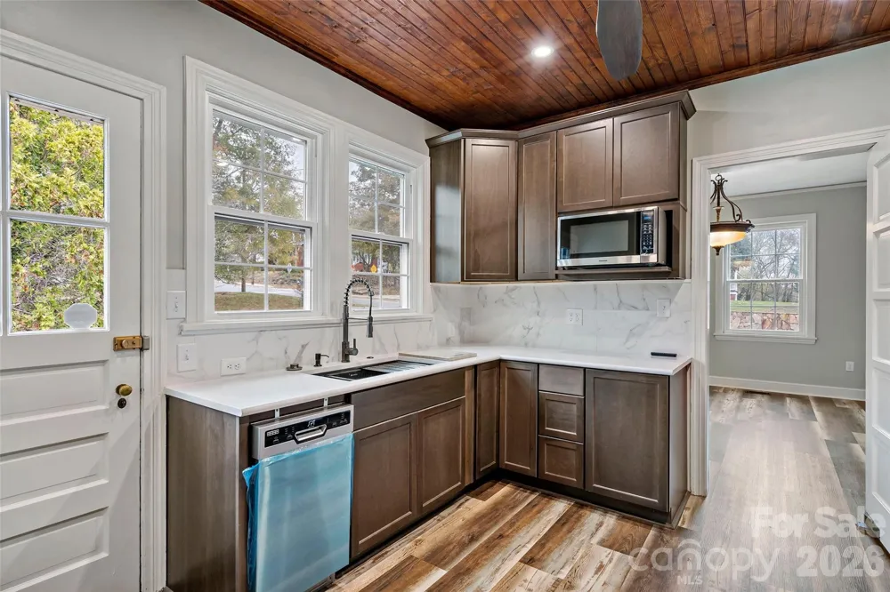 141 Madison Street Marion, NC 28752