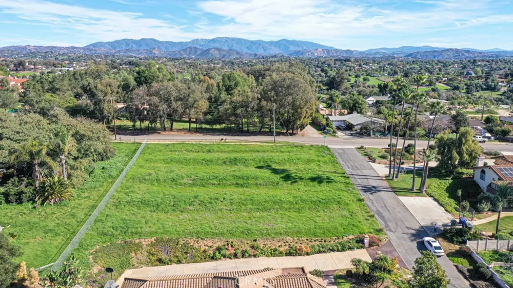 1086 Snow Creek Fallbrook, CA 92028