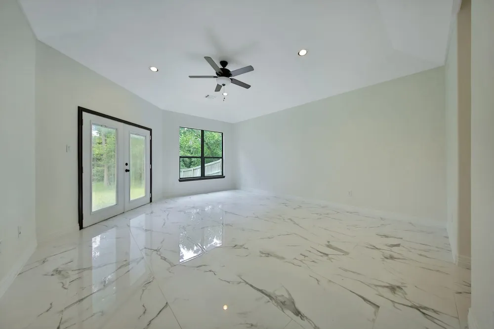 2283 Deer Cove Trail Kingwood, TX 77339