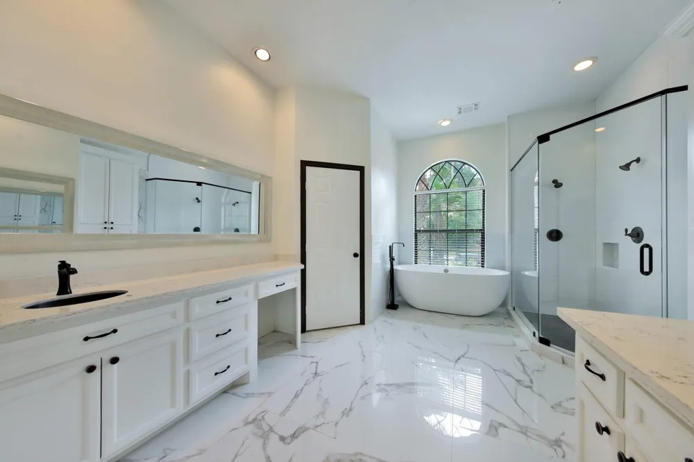 2283 Deer Cove Trail Kingwood, TX 77339
