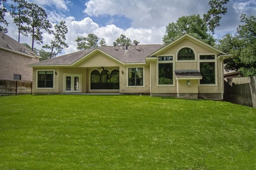 2283 Deer Cove Trail Kingwood, TX 77339