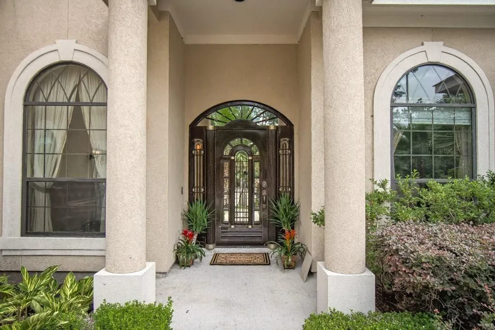 2283 Deer Cove Trail Kingwood, TX 77339