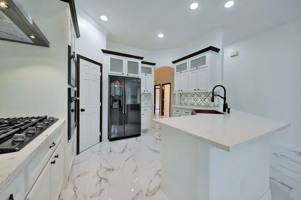 2283 Deer Cove Trail Kingwood, TX 77339