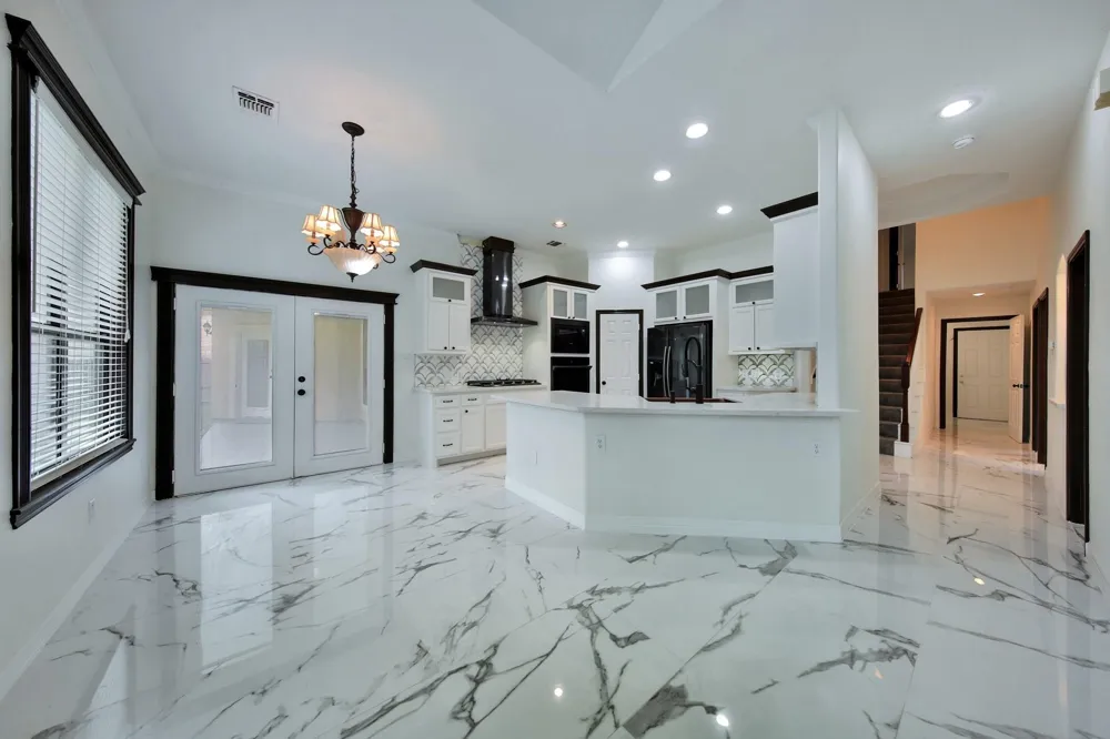 2283 Deer Cove Trail Kingwood, TX 77339