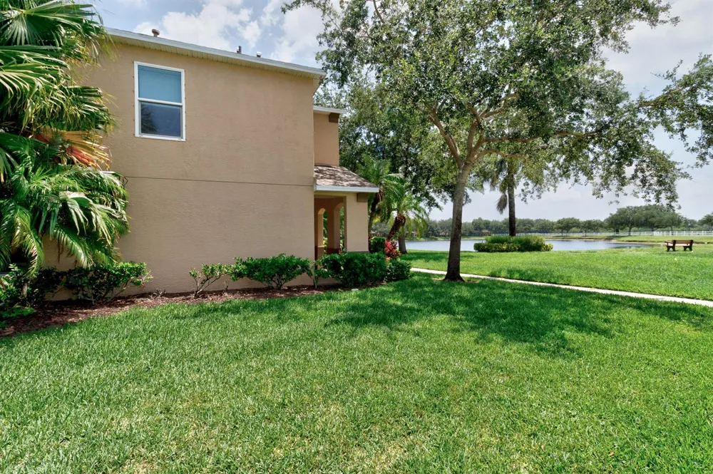 1670 Pointe West Way #1670 Vero Beach, FL 32966