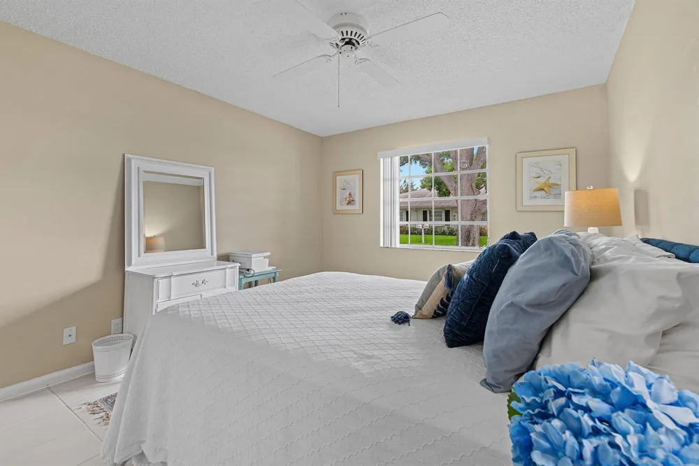10098 S 40th Drive S Boynton Beach, FL 33436