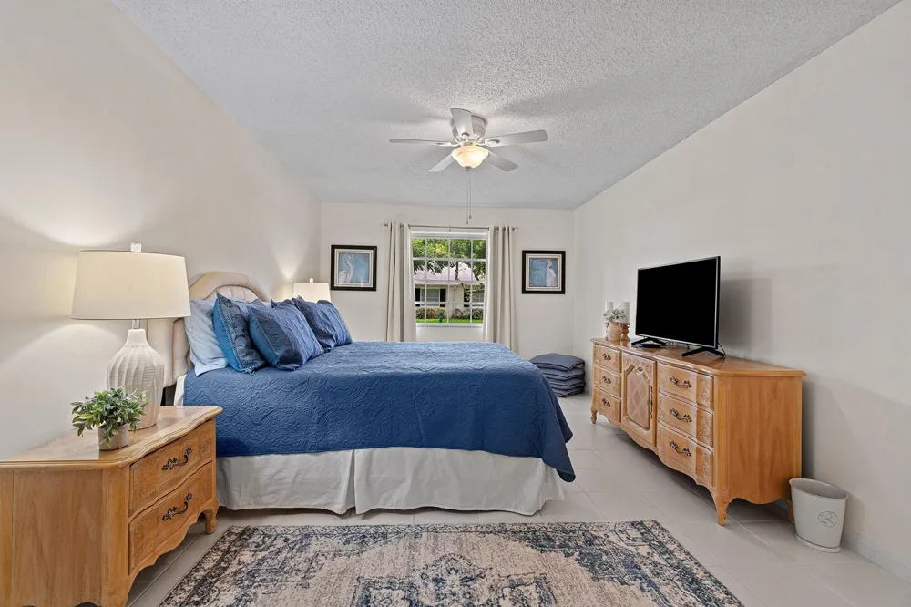 10098 S 40th Drive S Boynton Beach, FL 33436