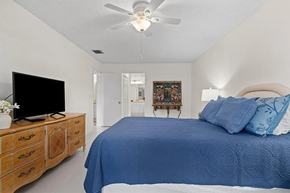 10098 S 40th Drive S Boynton Beach, FL 33436