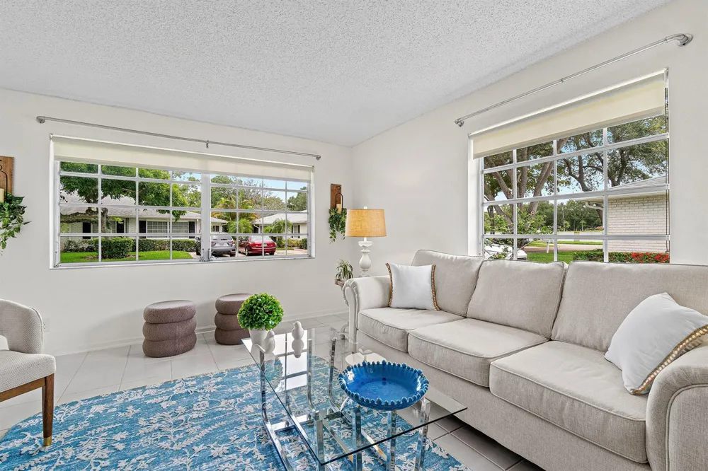 10098 S 40th Drive S Boynton Beach, FL 33436