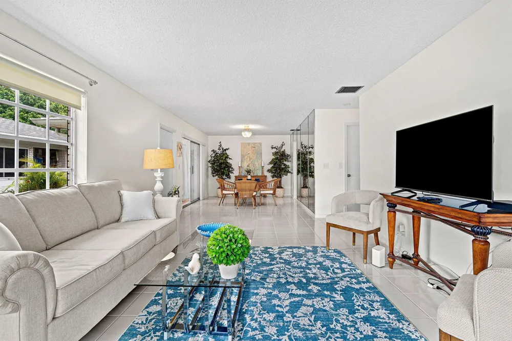 10098 S 40th Drive S Boynton Beach, FL 33436