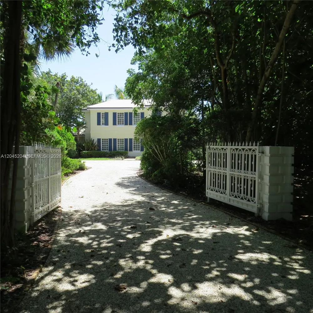404 S Beach Rd #404 Jupiter Island, FL 33455