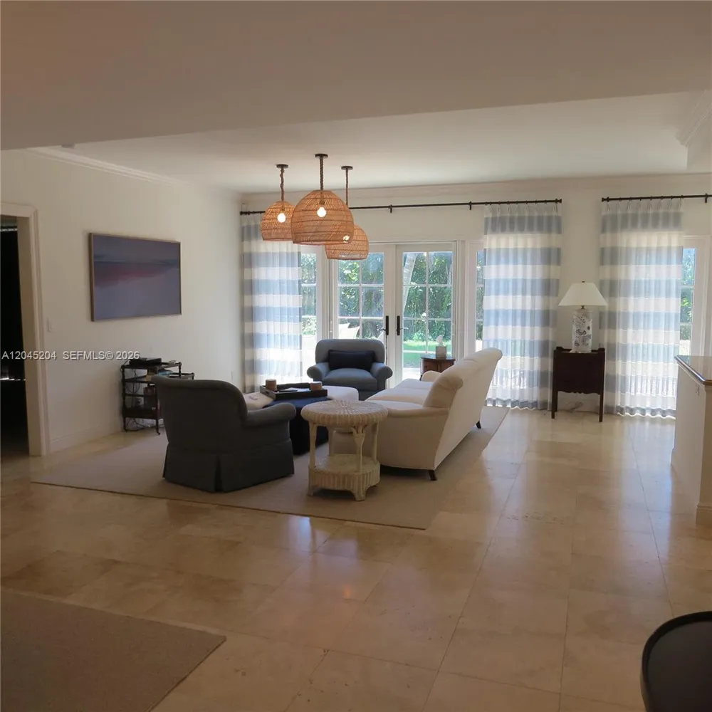 404 S Beach Rd #404 Jupiter Island, FL 33455