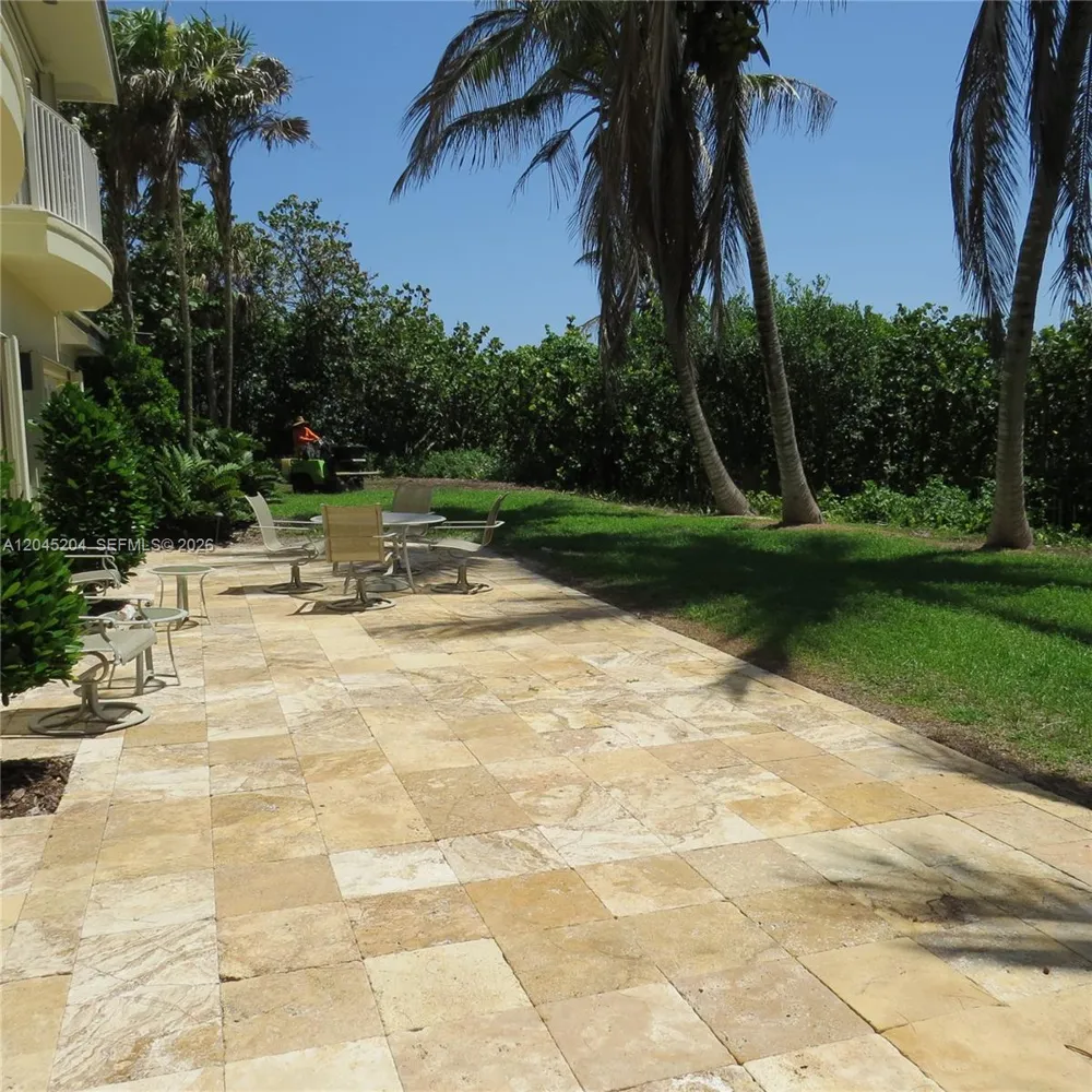 404 S Beach Rd #404 Jupiter Island, FL 33455
