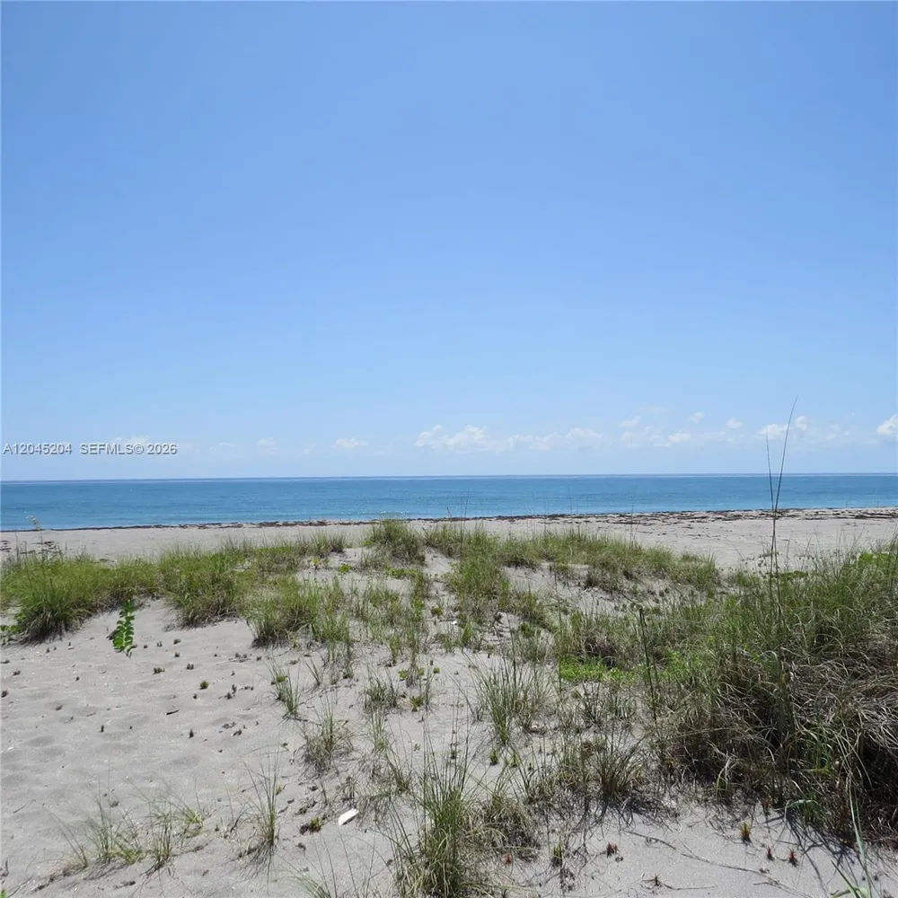 404 S Beach Rd #404 Jupiter Island, FL 33455