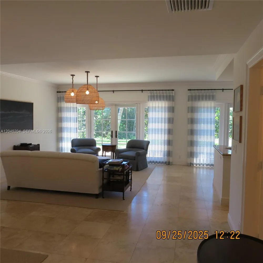 404 S Beach Rd #404 Jupiter Island, FL 33455