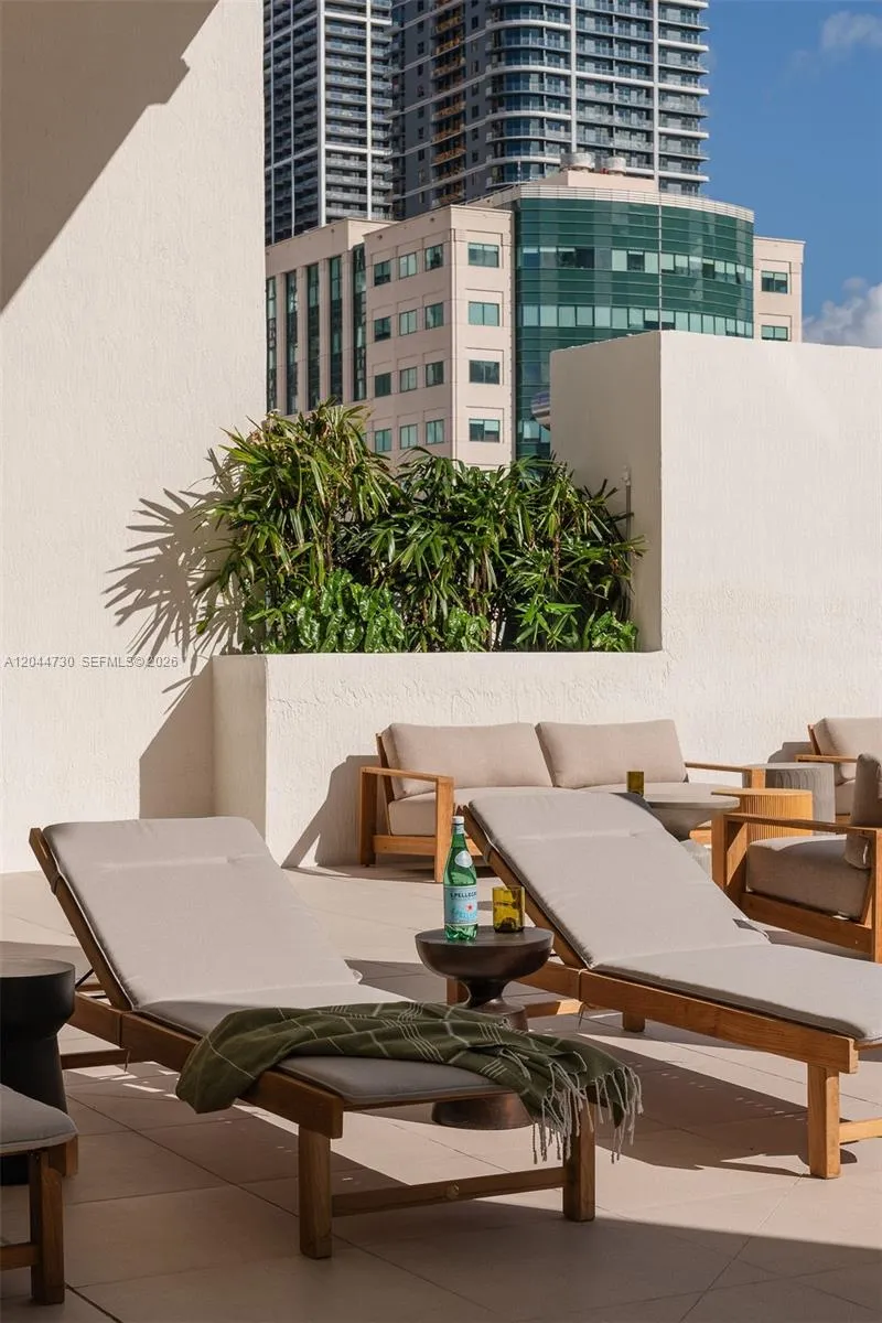 225 Miami Ave #3412 Miami, FL 33128