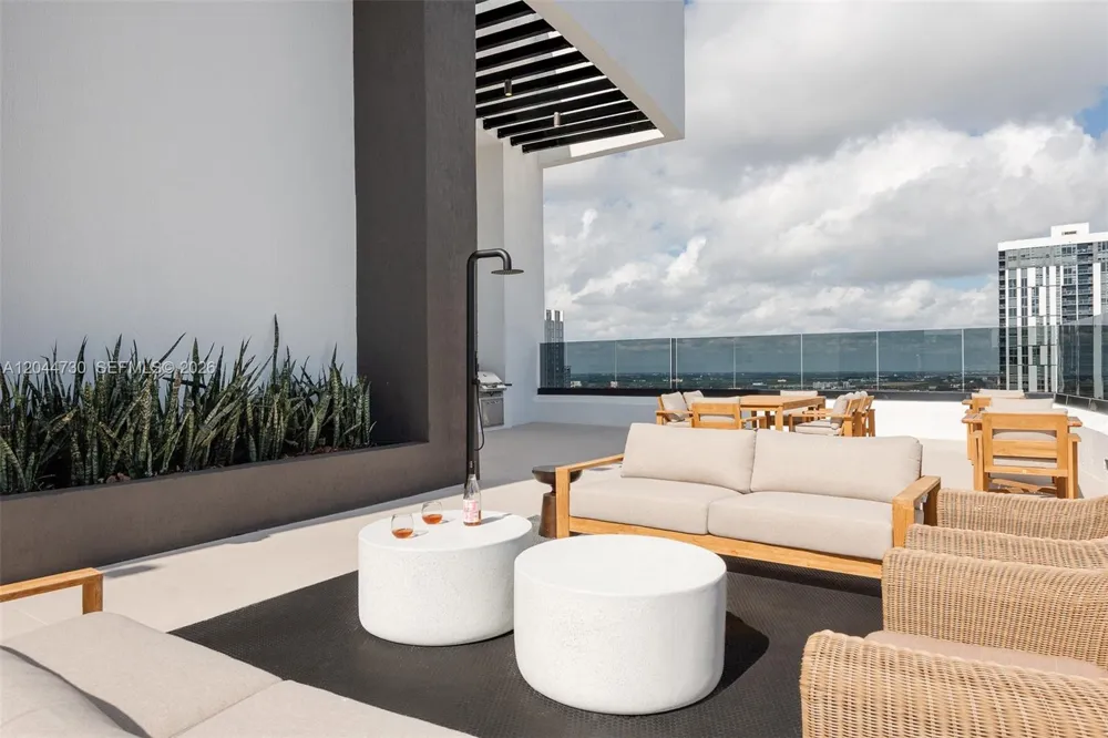 225 Miami Ave #3412 Miami, FL 33128