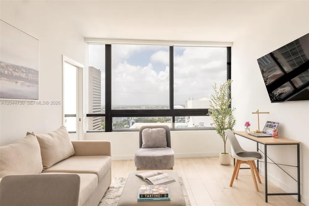 225 Miami Ave #3412 Miami, FL 33128