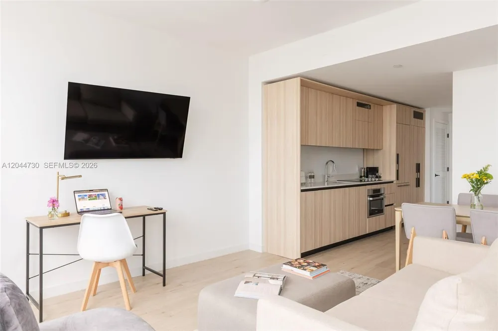 225 Miami Ave #3412 Miami, FL 33128