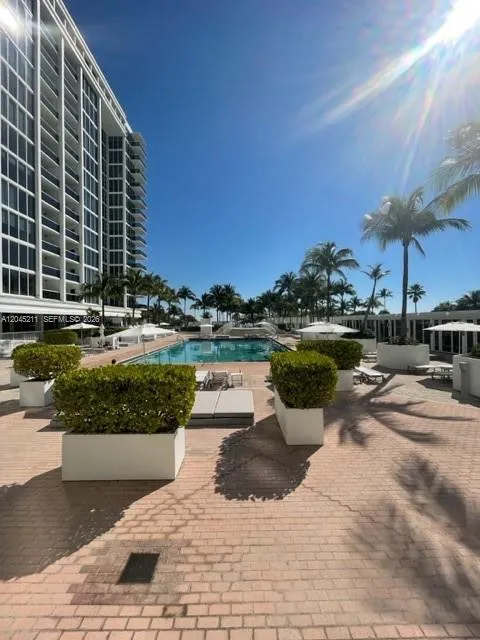 10275 Collins Ave #201 Bal Harbour, FL 33154