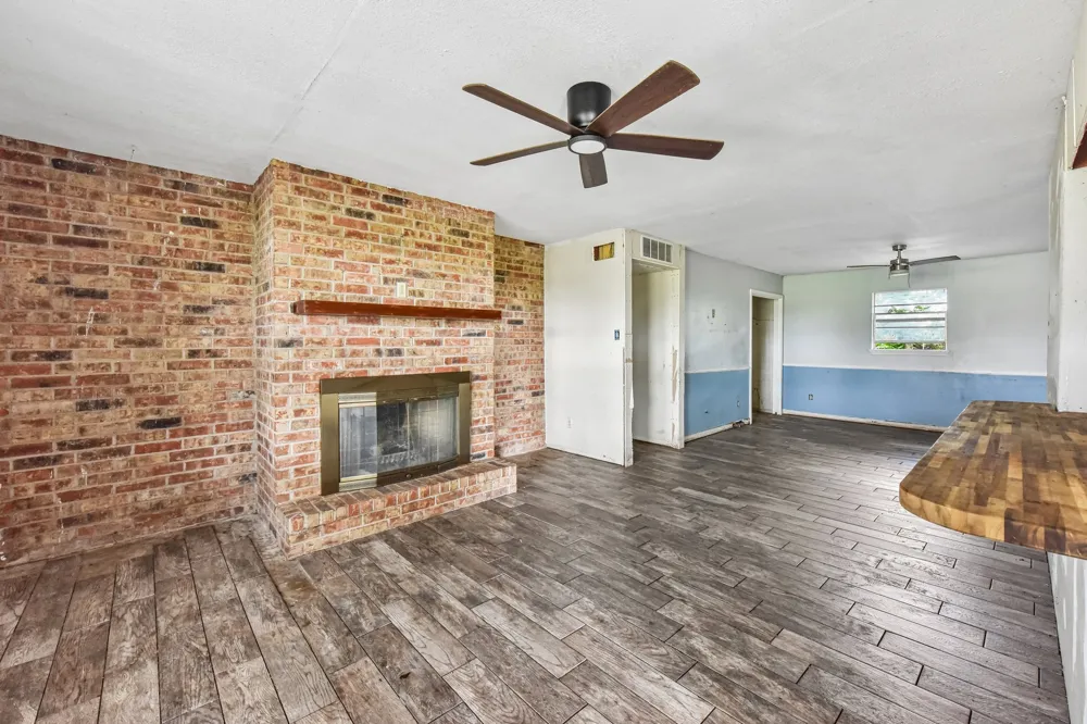 1111 Silent Valley Road Lockhart, TX 78644