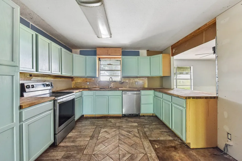 1111 Silent Valley Road Lockhart, TX 78644