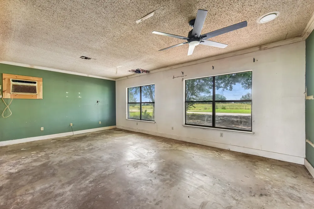 1111 Silent Valley Road Lockhart, TX 78644