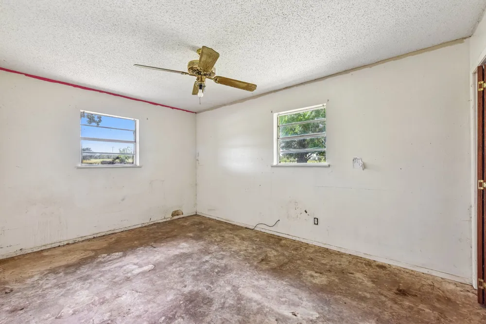 1111 Silent Valley Road Lockhart, TX 78644