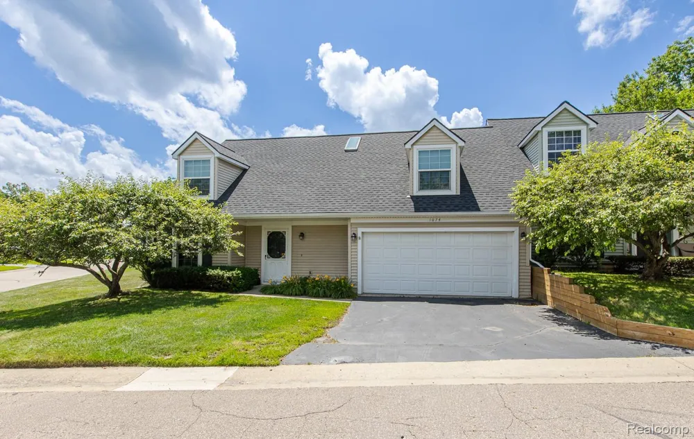 1074 Sandpiper Drive Waterford Charter Township, MI 48328