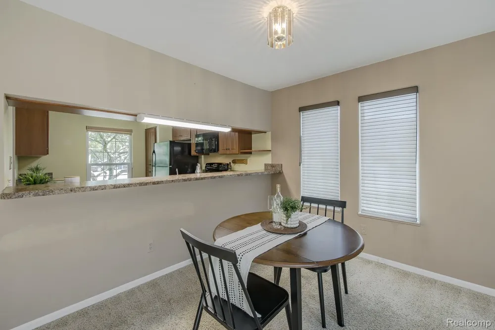 1074 Sandpiper Drive Waterford Charter Township, MI 48328
