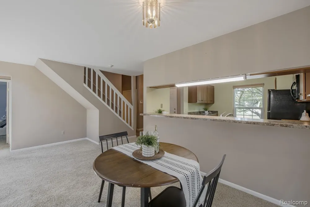 1074 Sandpiper Drive Waterford Charter Township, MI 48328