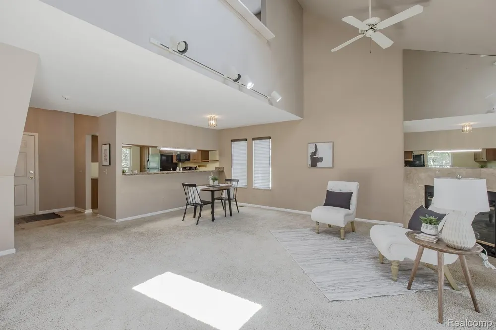 1074 Sandpiper Drive Waterford Charter Township, MI 48328
