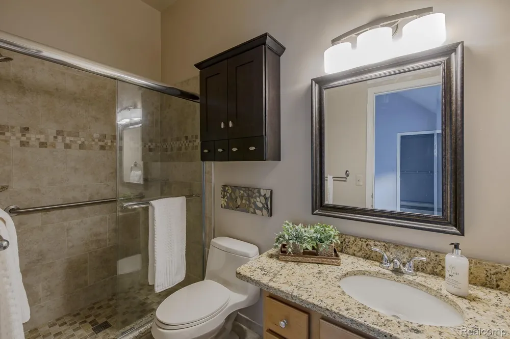 1074 Sandpiper Drive Waterford Charter Township, MI 48328