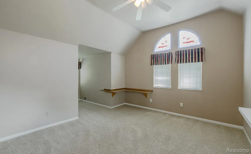 1074 Sandpiper Drive Waterford Charter Township, MI 48328