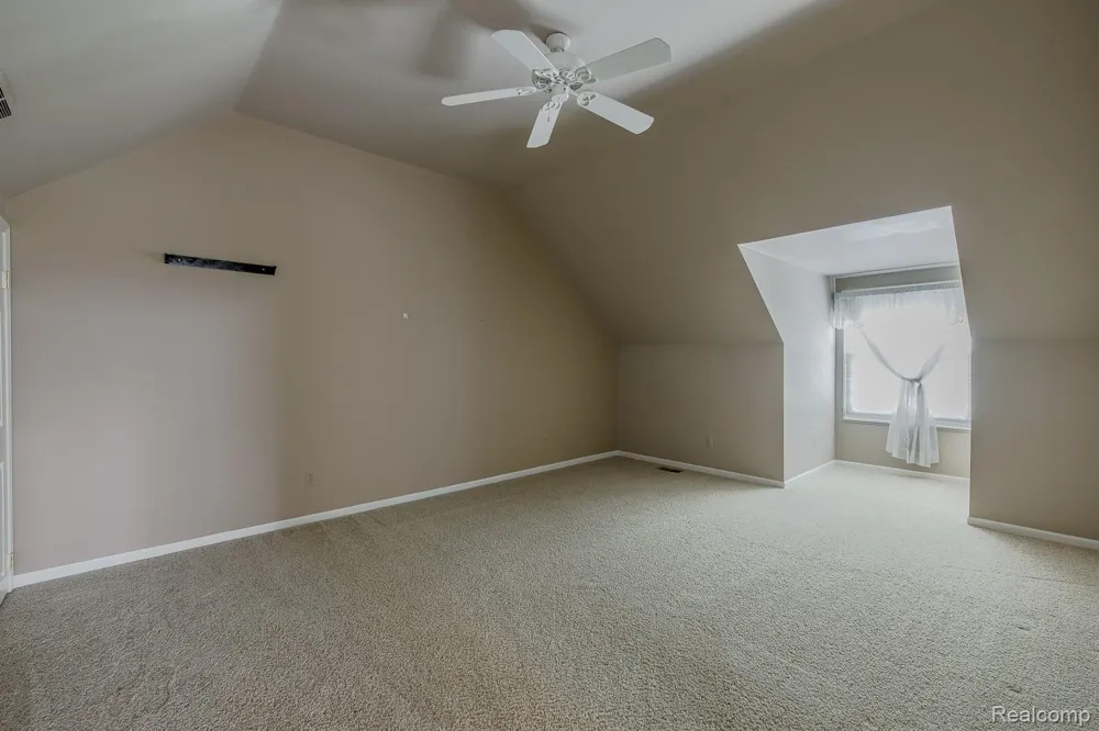 1074 Sandpiper Drive Waterford Charter Township, MI 48328