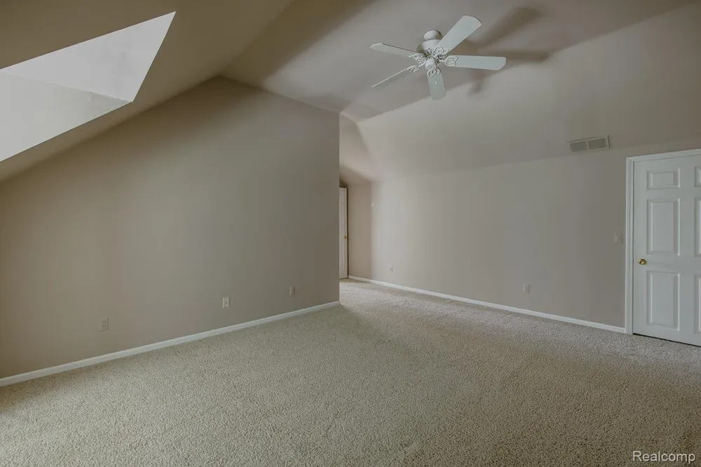1074 Sandpiper Drive Waterford Charter Township, MI 48328