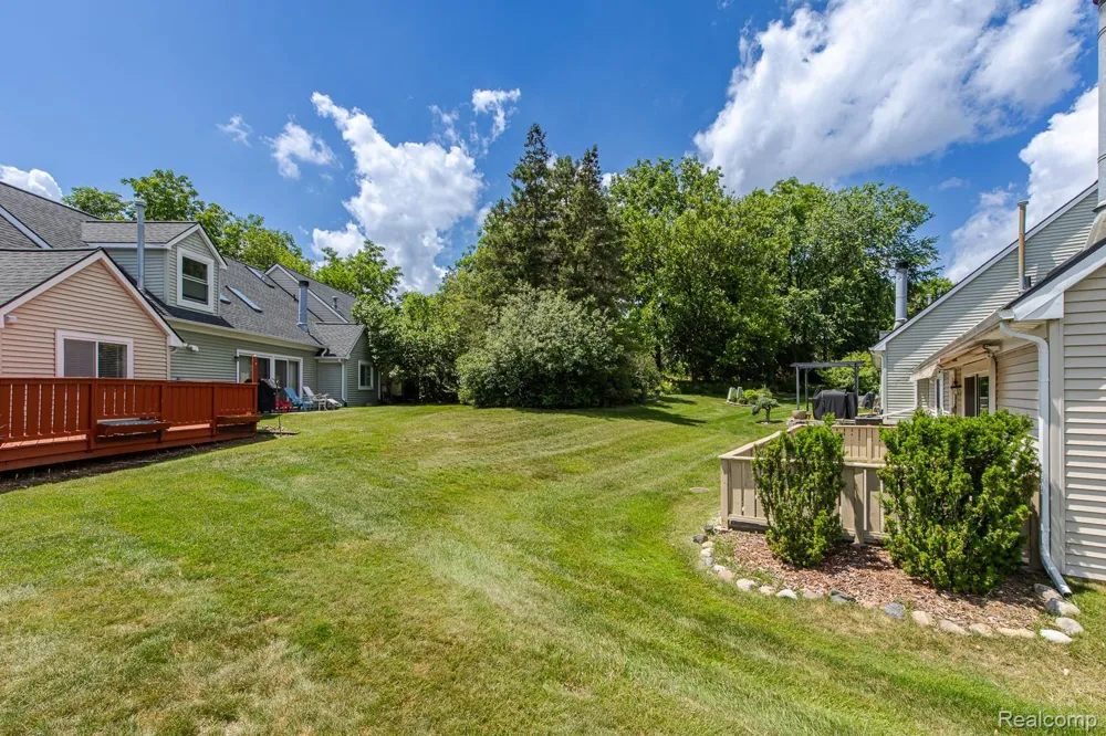 1074 Sandpiper Drive Waterford Charter Township, MI 48328