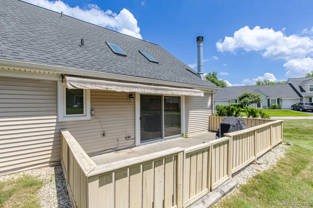 1074 Sandpiper Drive Waterford Charter Township, MI 48328