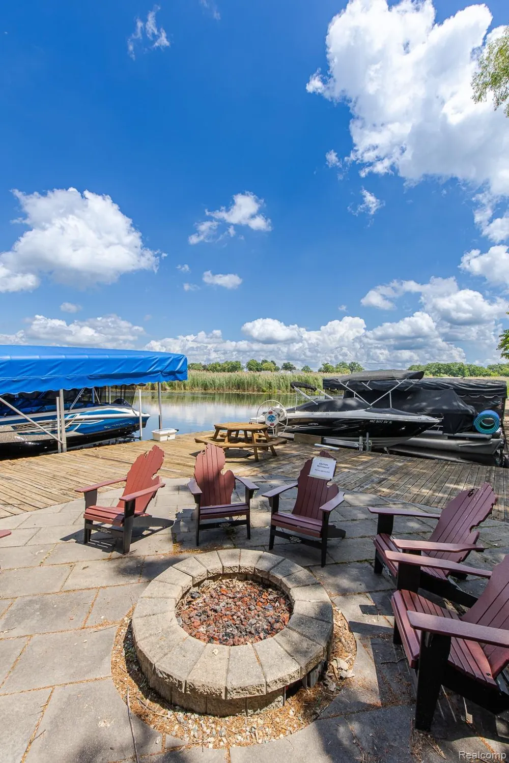 1074 Sandpiper Drive Waterford Charter Township, MI 48328