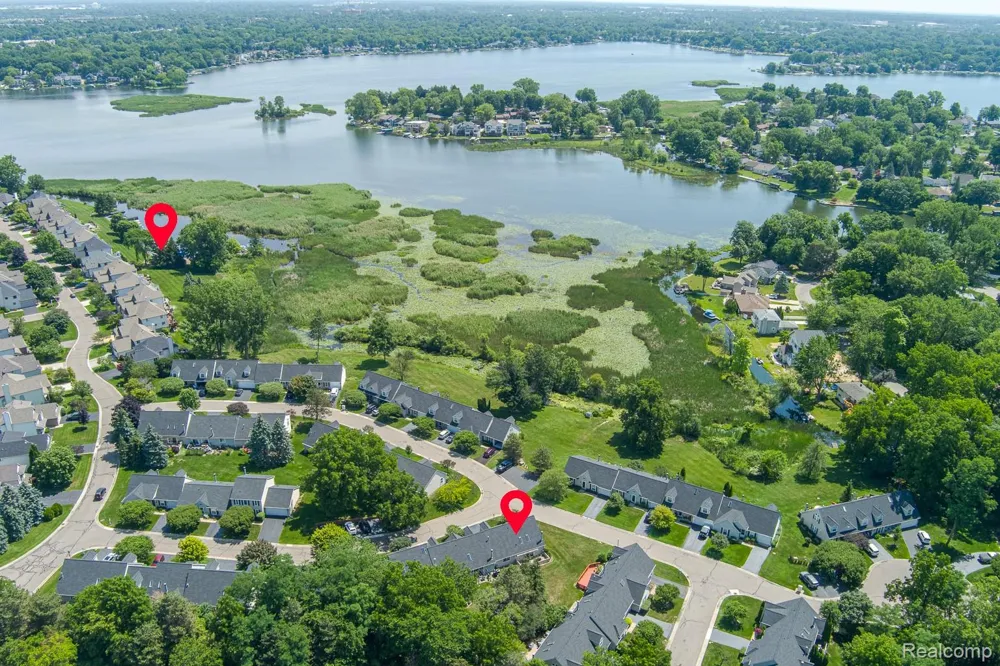 1074 Sandpiper Drive Waterford Charter Township, MI 48328